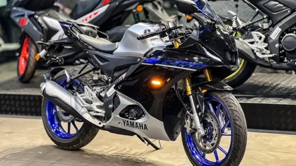 Yamaha R15 V5